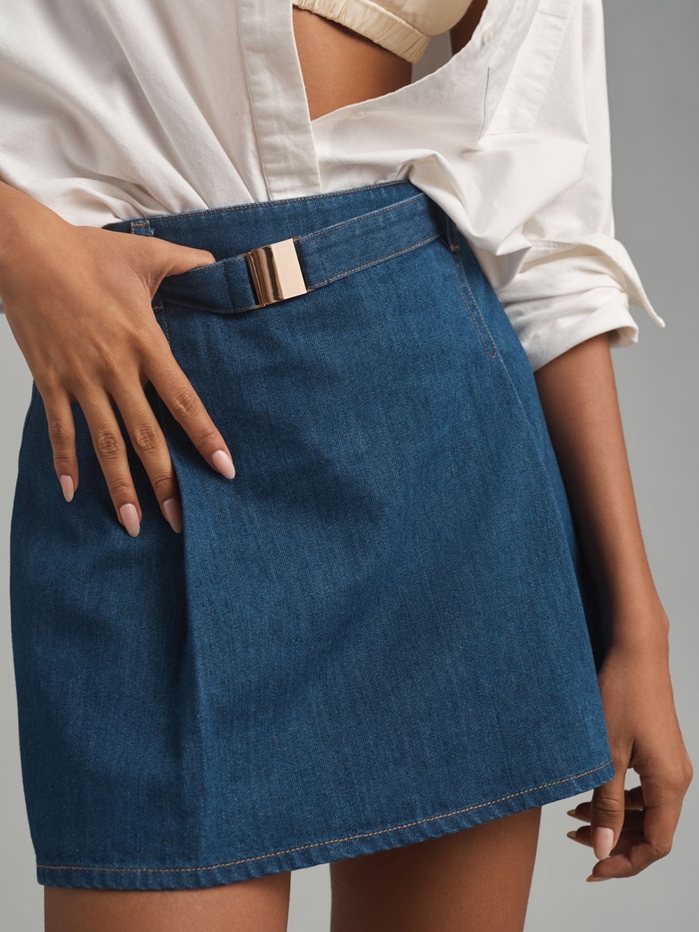 NWOT Mare Mare x Anthropologie Medium Blue Denim Belted Gold Buckle Mini Skirt